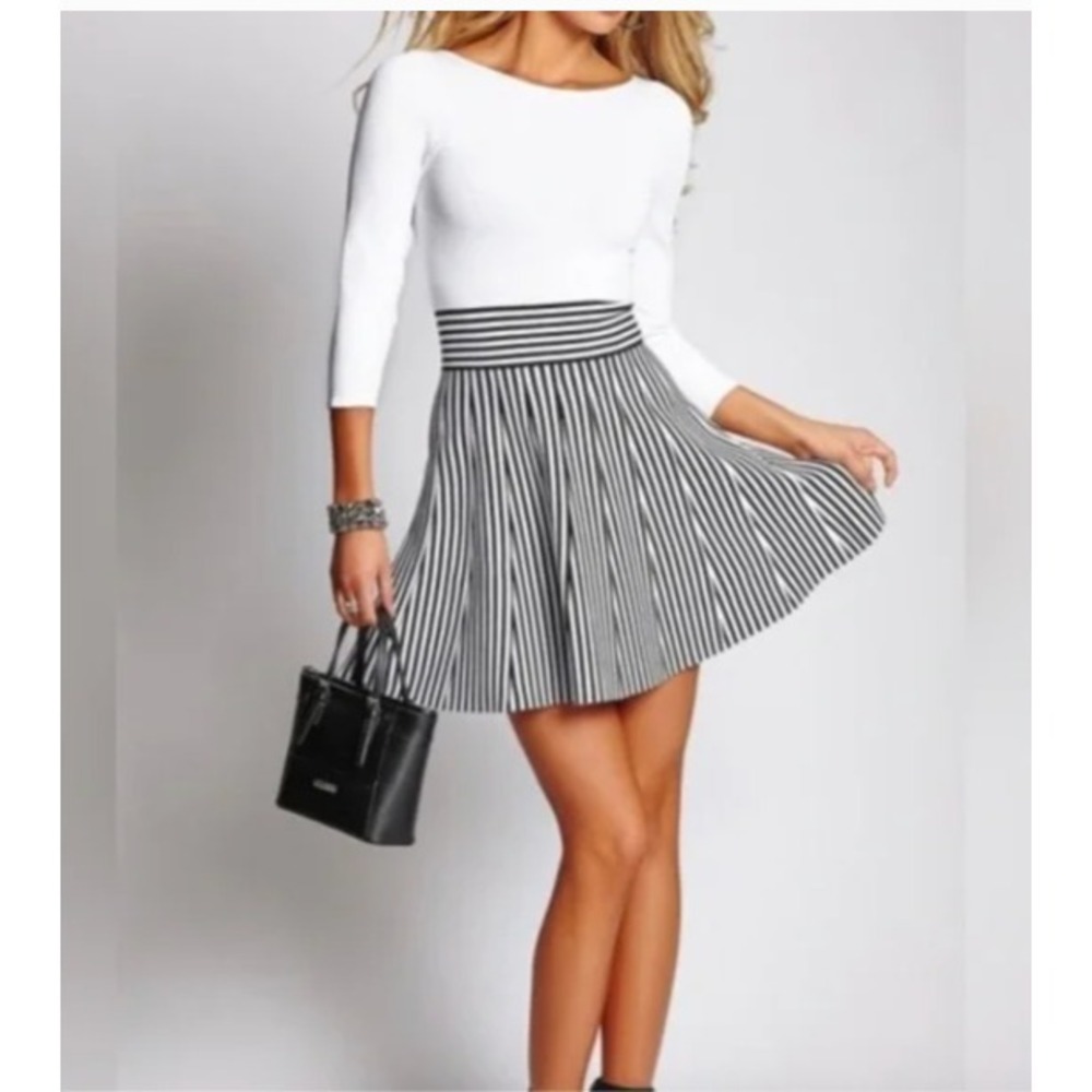 Guess Black & White Boat Neck Striped Fit & Flare Bandage Dress Sz S Spandex